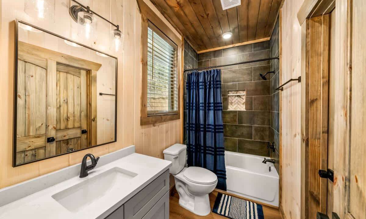 Photo of Bathroom in Sevierville