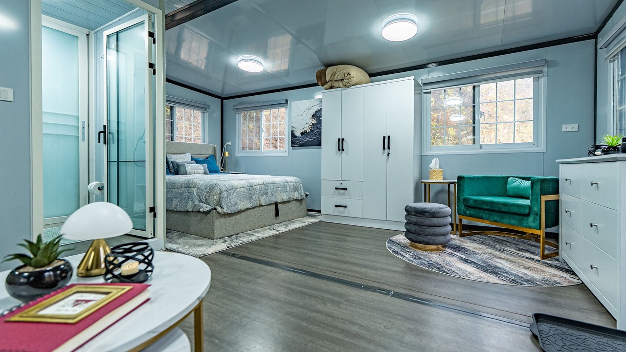 Photo of Bedroom in True