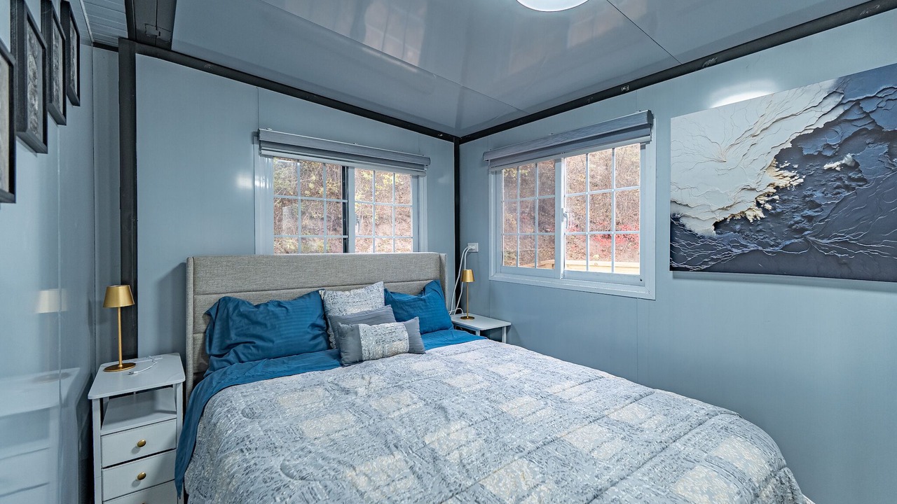 Photo of Bedroom in True