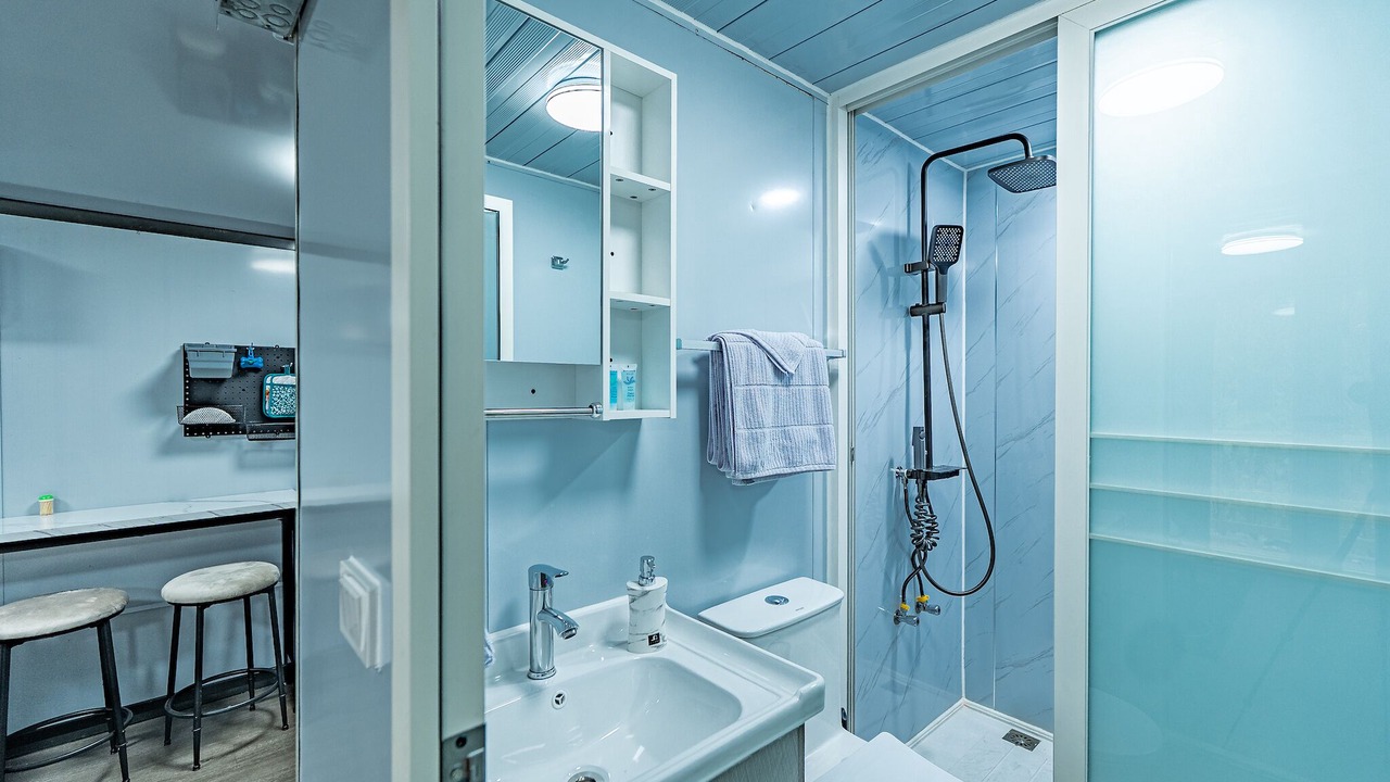 Photo of Bathroom in True