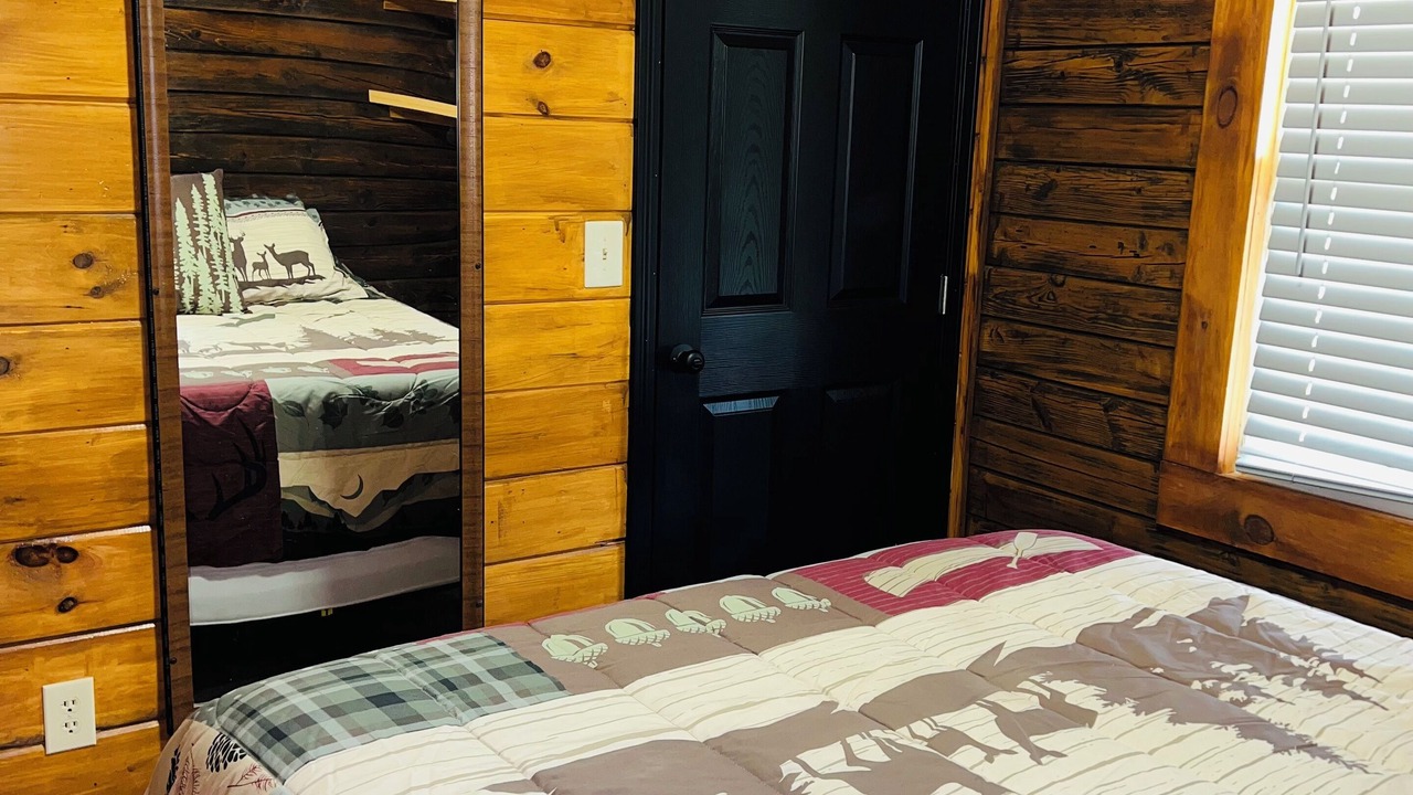 Photo of Bedroom in Pine Ridge