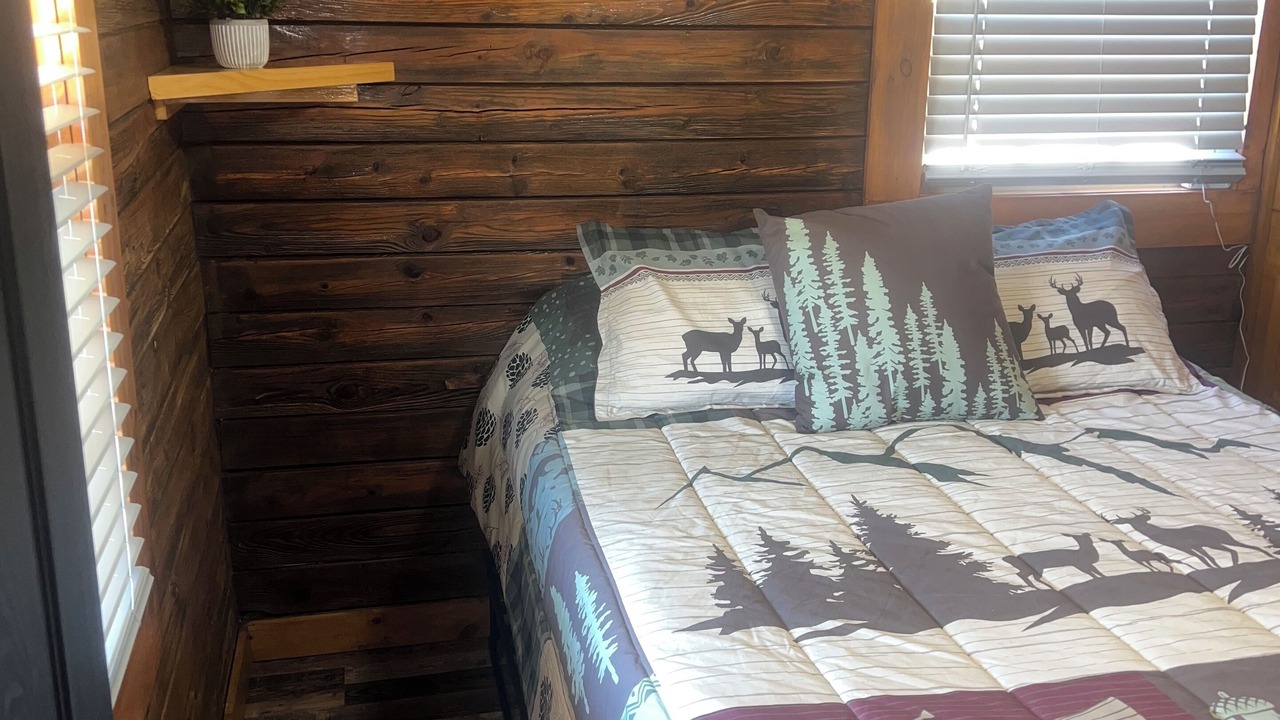 Photo of Bedroom in Pine Ridge