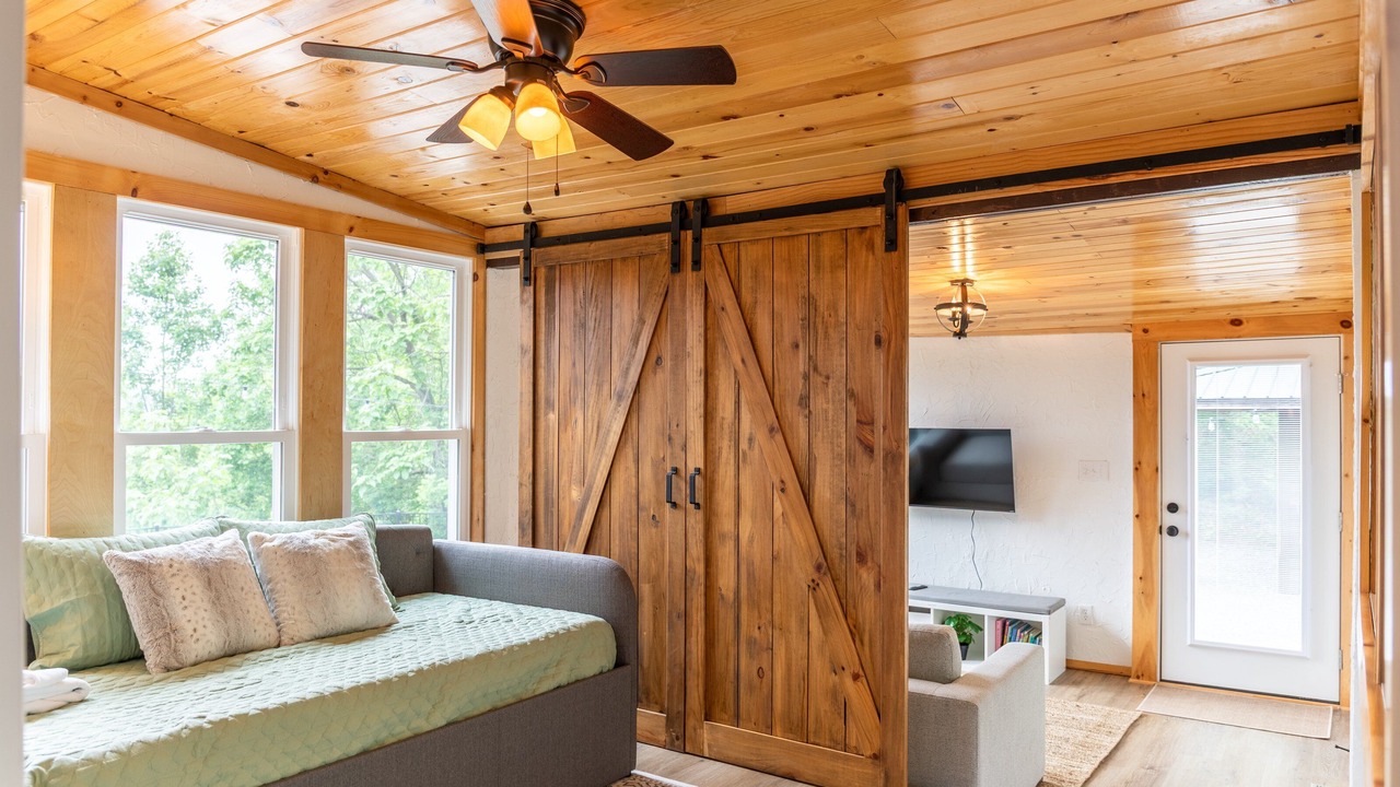 Photo of Bedroom in Lenoir