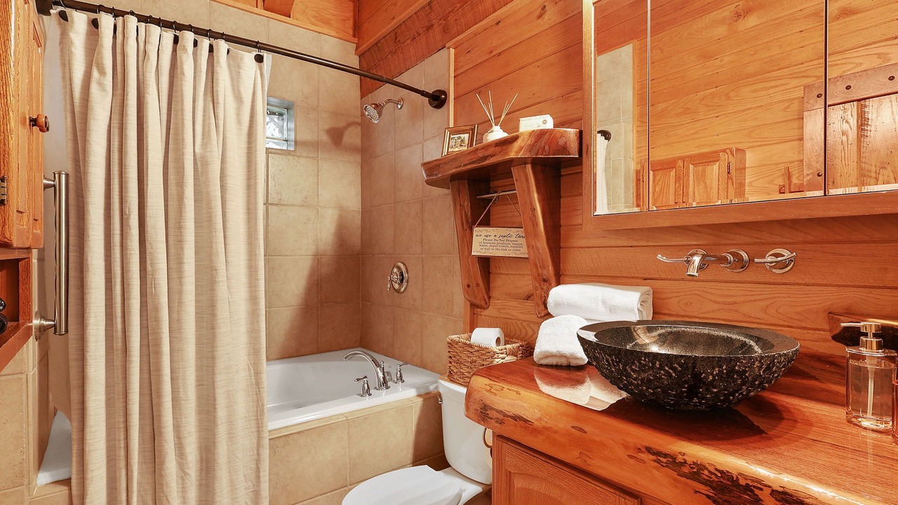 Photo of Bathroom in Butler
