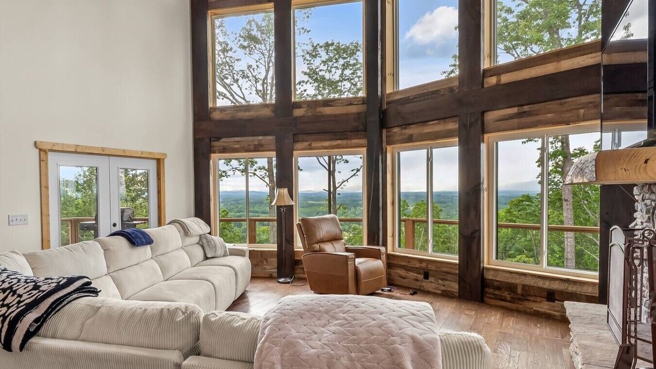 Photo of Livingroom in Morganton