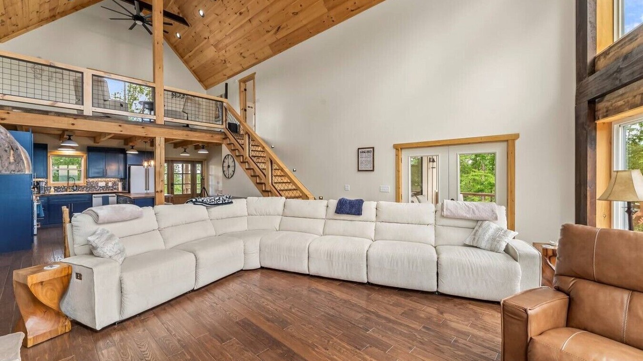 Photo of Livingroom in Morganton