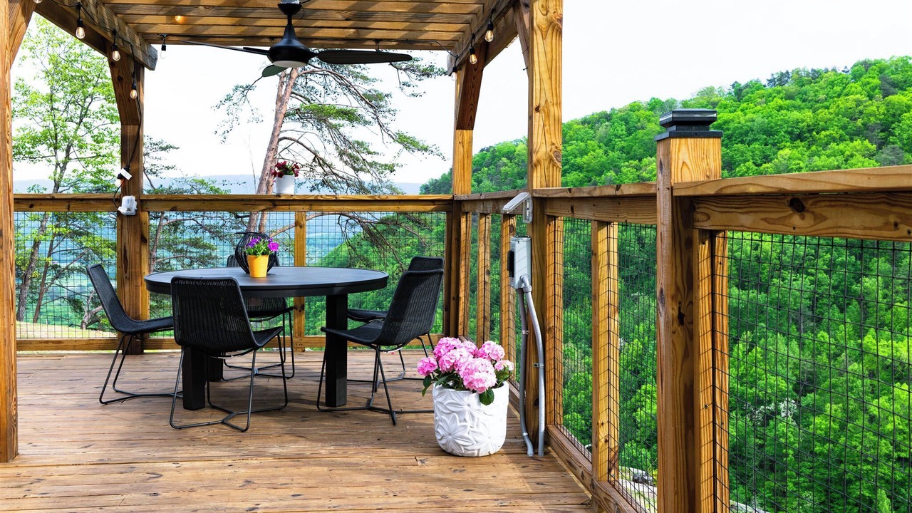 Photo of Patio Balcony in Pikeville