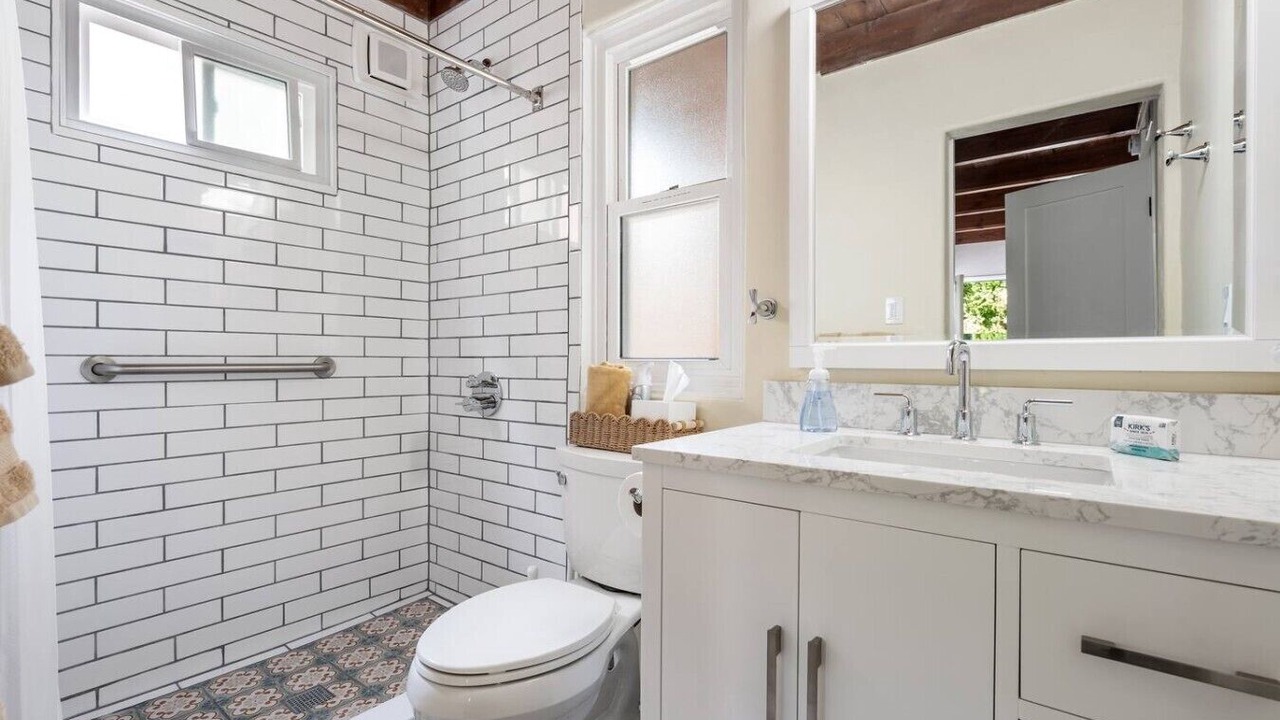 Photo of Bathroom in Mission Beach