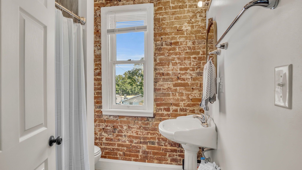 Photo of Bathroom in Gettysburg
