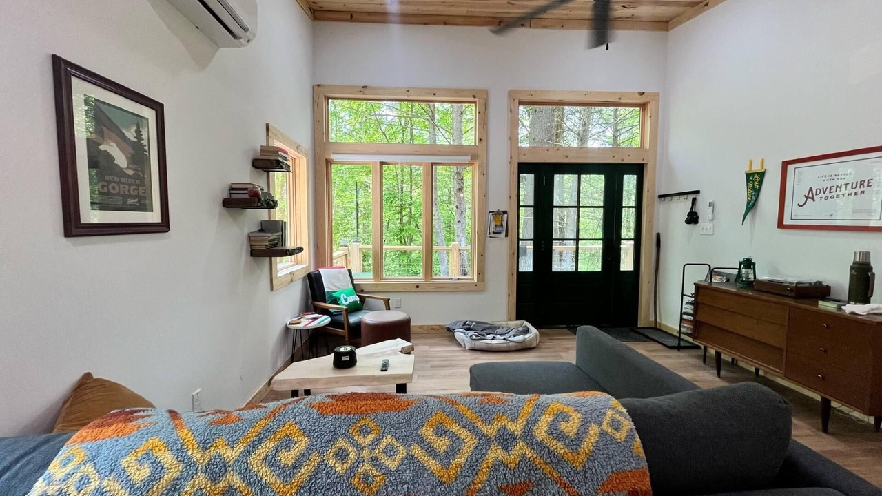 Photo of Livingroom in Campton