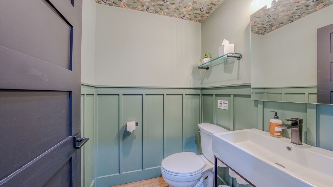 Photo of Bathroom in Hendersonville