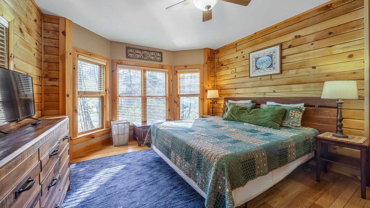 Photo of Bedroom in Thayerville