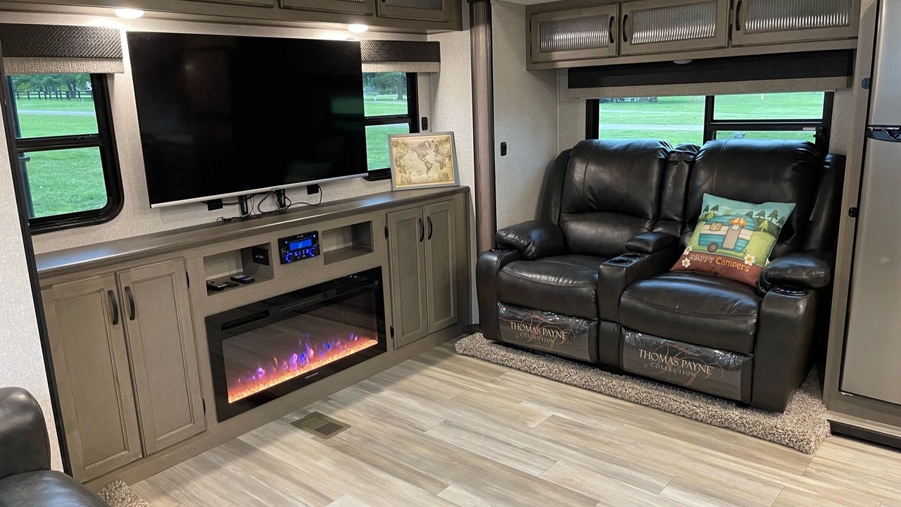 Photo of Livingroom in Lexington