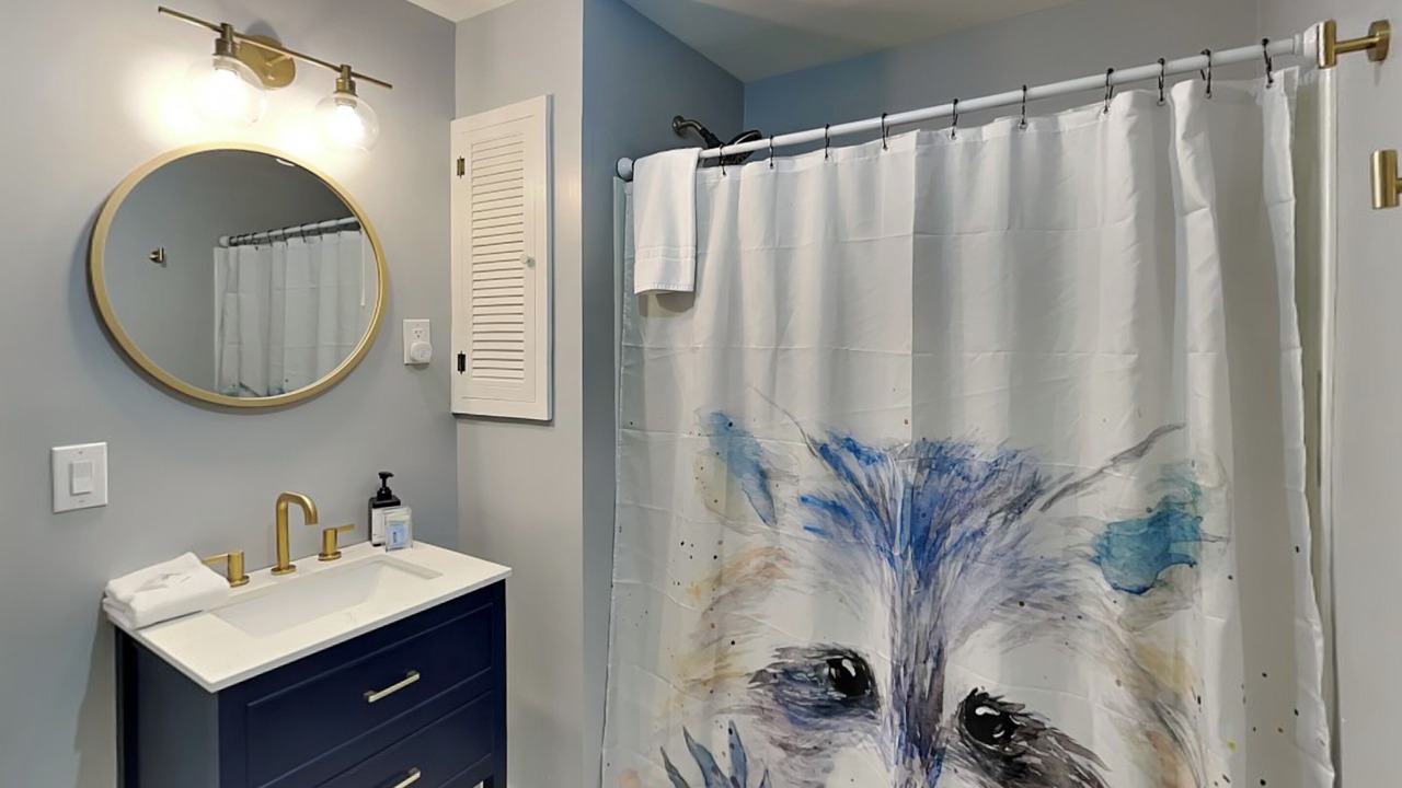 Photo of Bathroom in Oakland