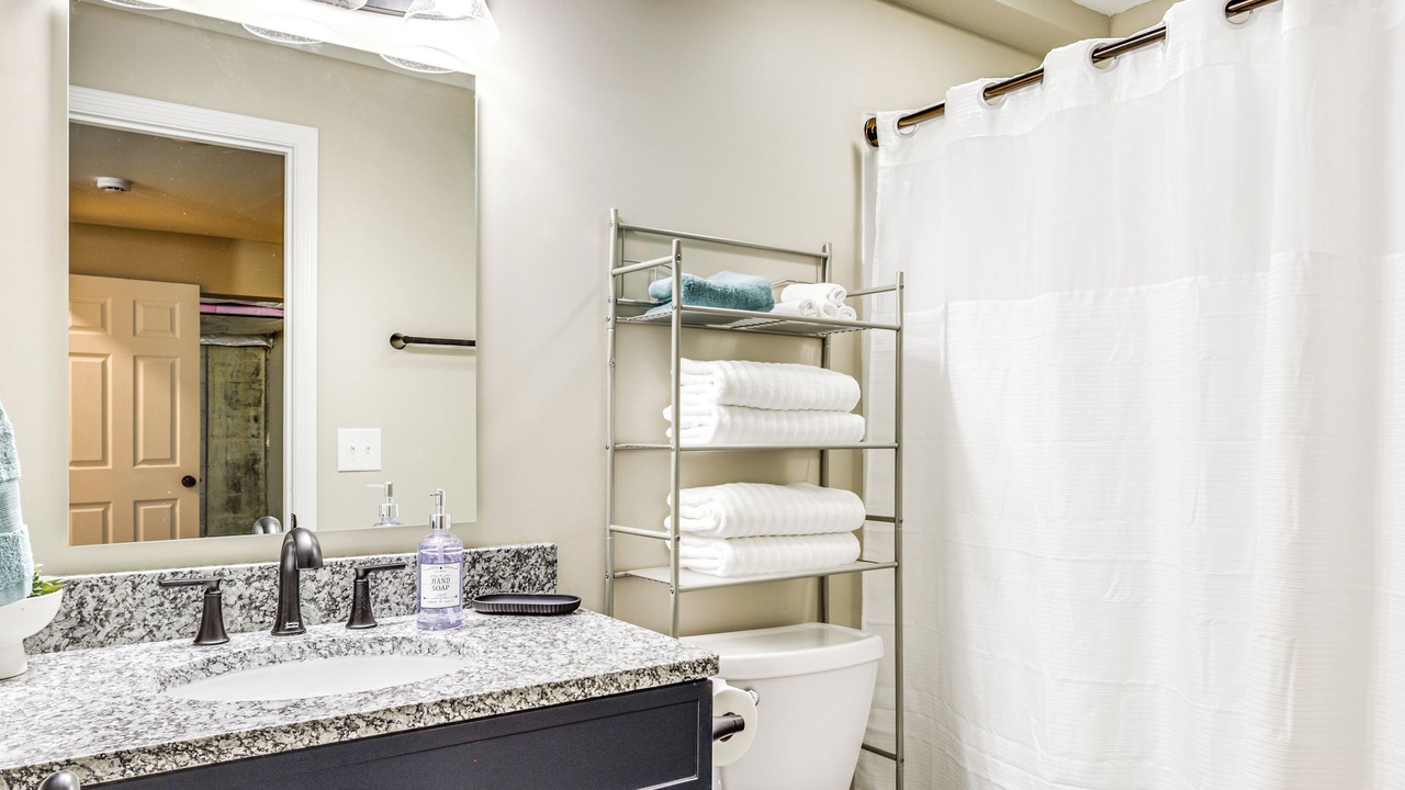 Photo of Bathroom in Dry Ridge