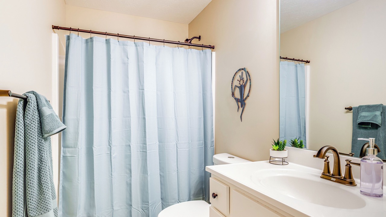 Photo of Bathroom in Dry Ridge