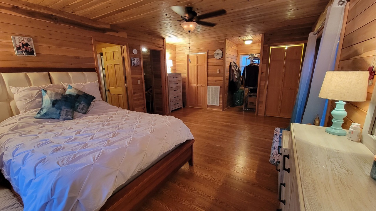 Photo of Bedroom in Clear Creek