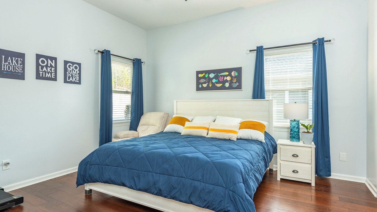 Photo of Bedroom in Marion Lake Club