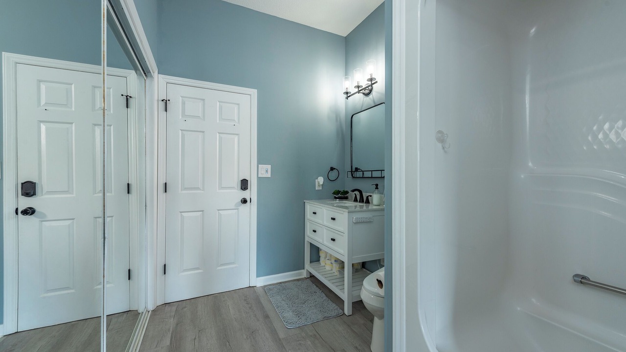 Photo of Bathroom in Marion Lake Club