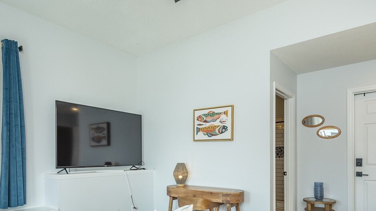 Photo of Bedroom in Marion Lake Club