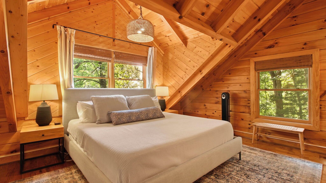 Photo of Bedroom in Blowing Rock