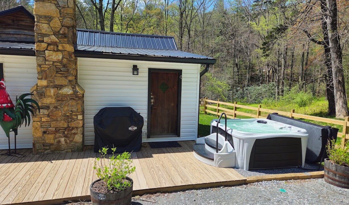 Photo of Patio Balcony in Hendersonville