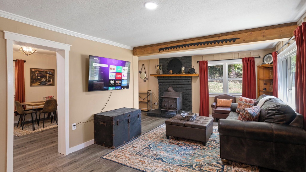 Photo of Livingroom in Hendersonville