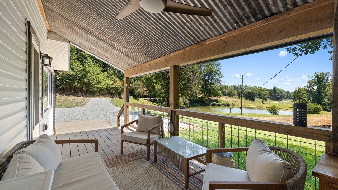 Photo of Patio Balcony in Hendersonville