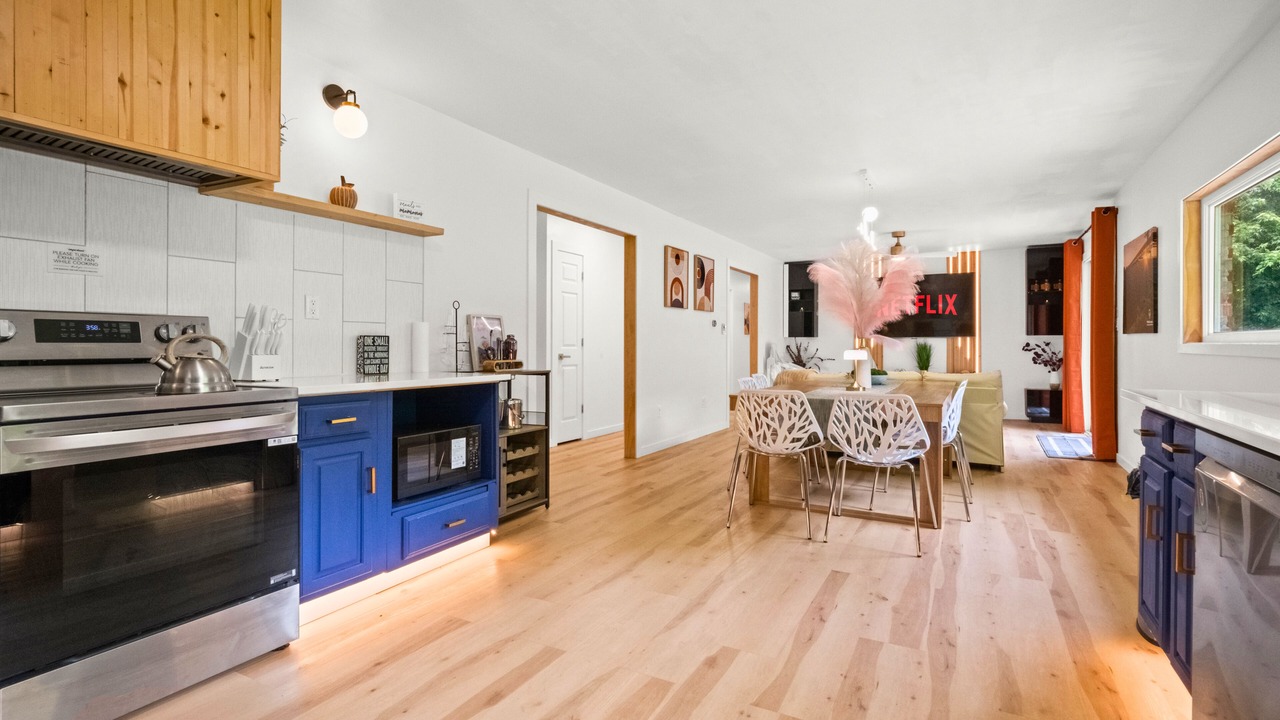 Photo of Kitchen in Deep Water