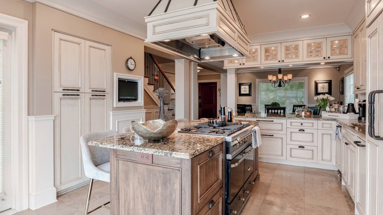 Photo of Kitchen in East Queen Anne