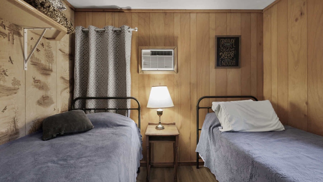 Photo of Bedroom in Points