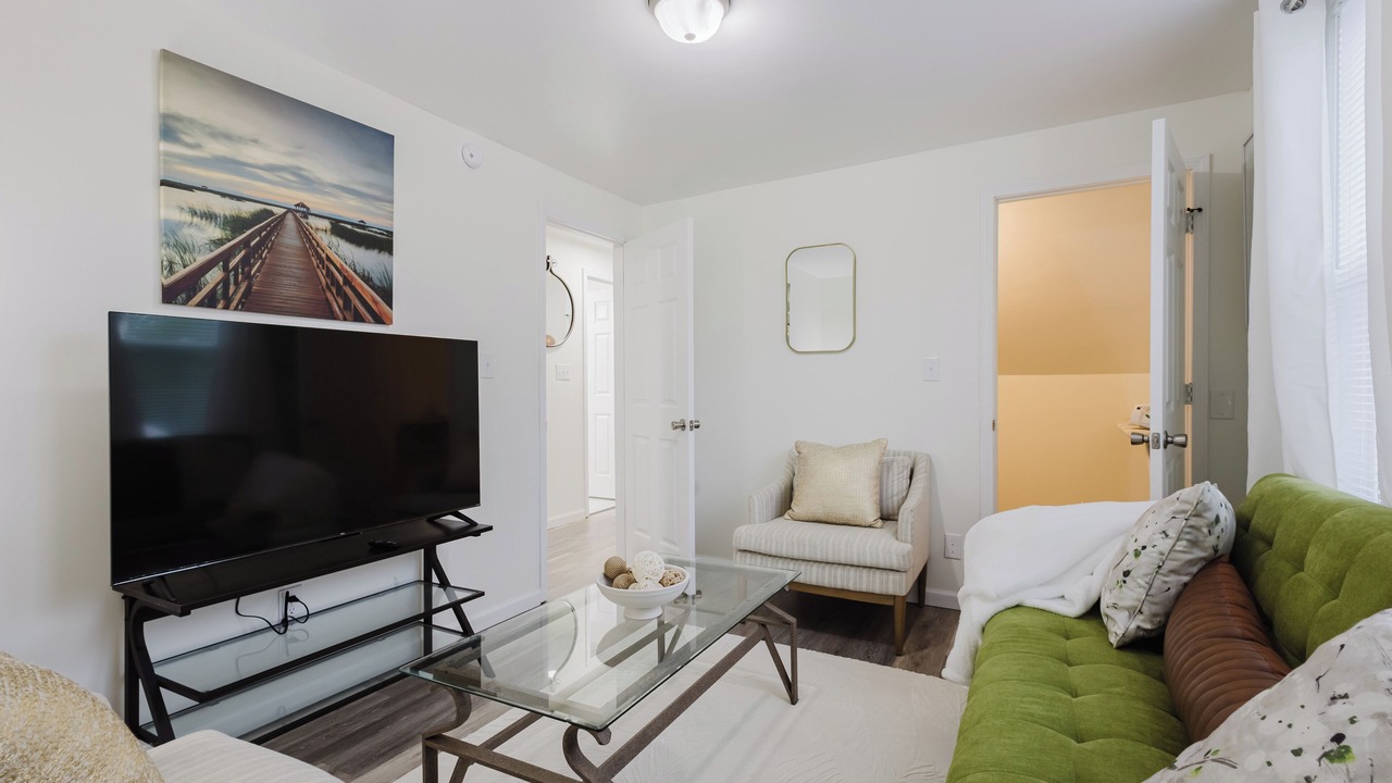 Photo of Livingroom in Northside District