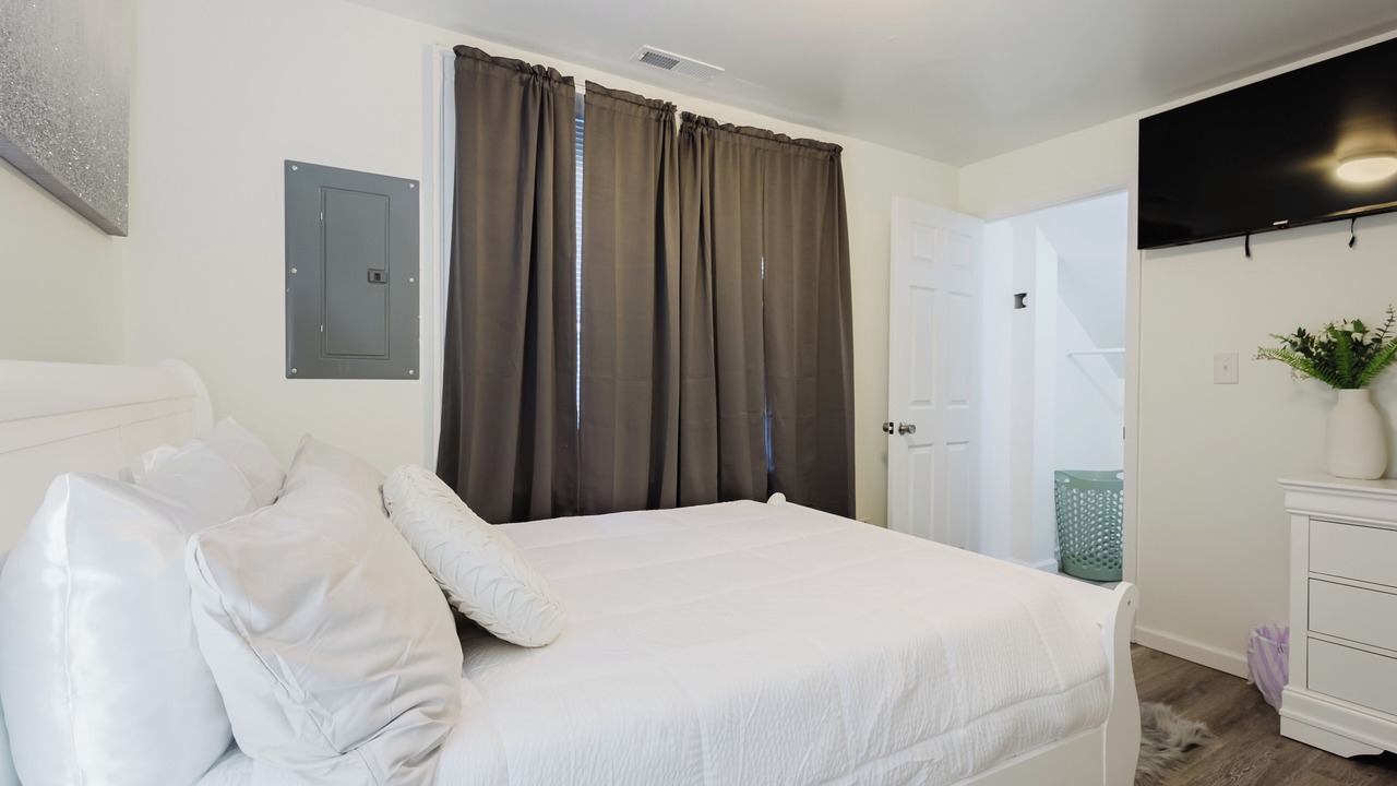 Photo of Bedroom in Northside District