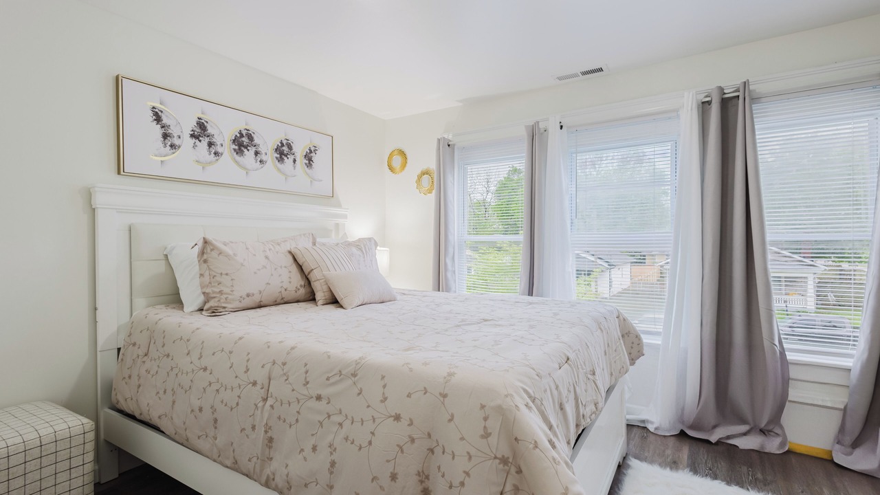 Photo of Bedroom in Northside District