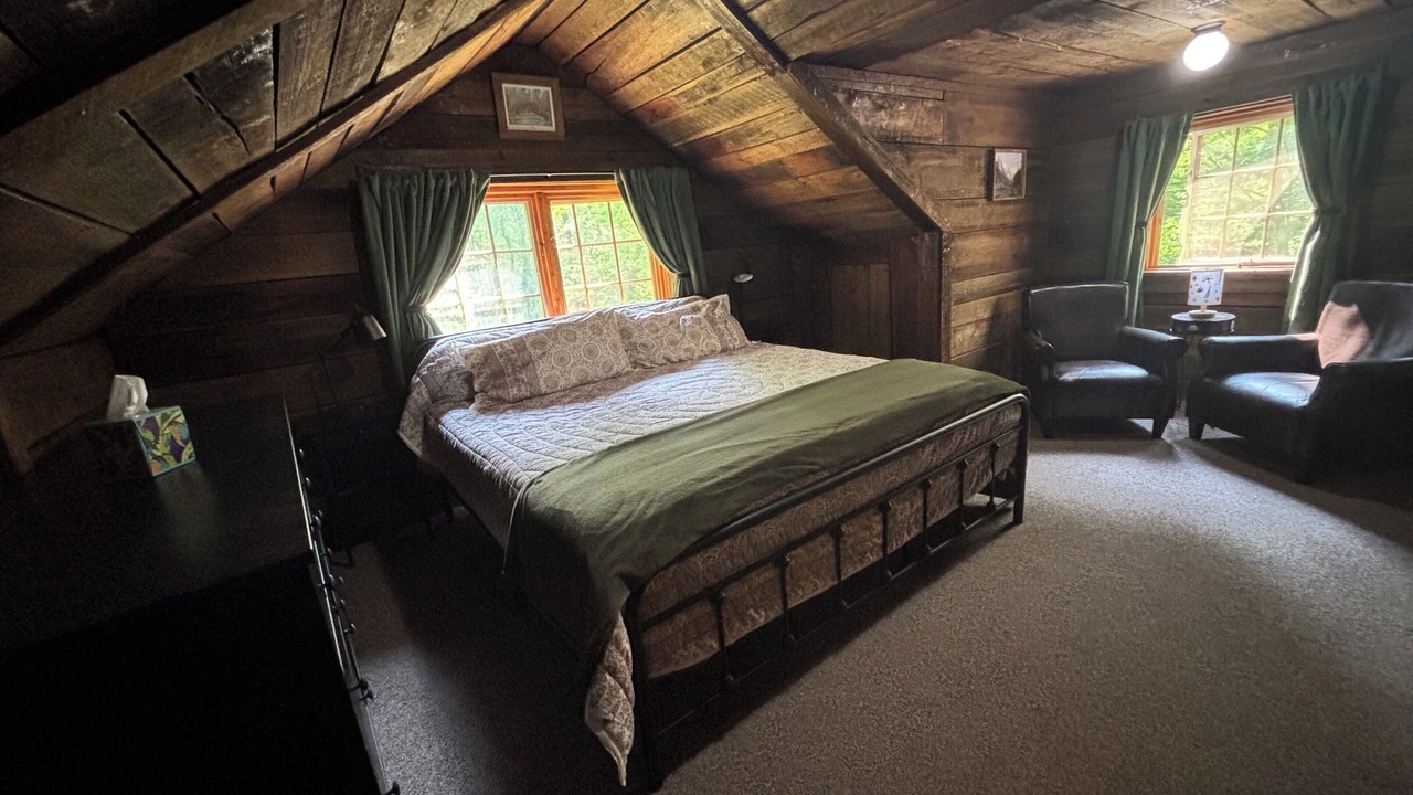 Photo of Bedroom in Campton
