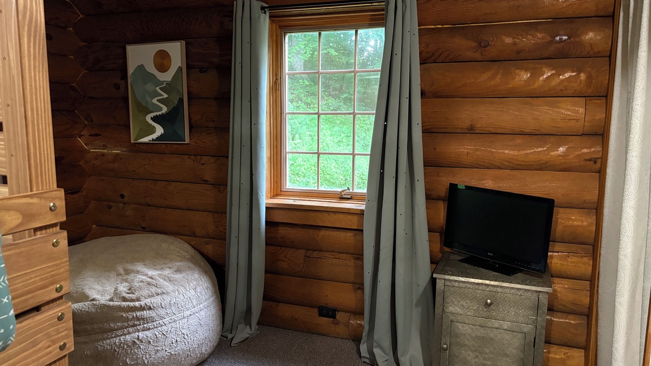 Photo of Bedroom in Campton