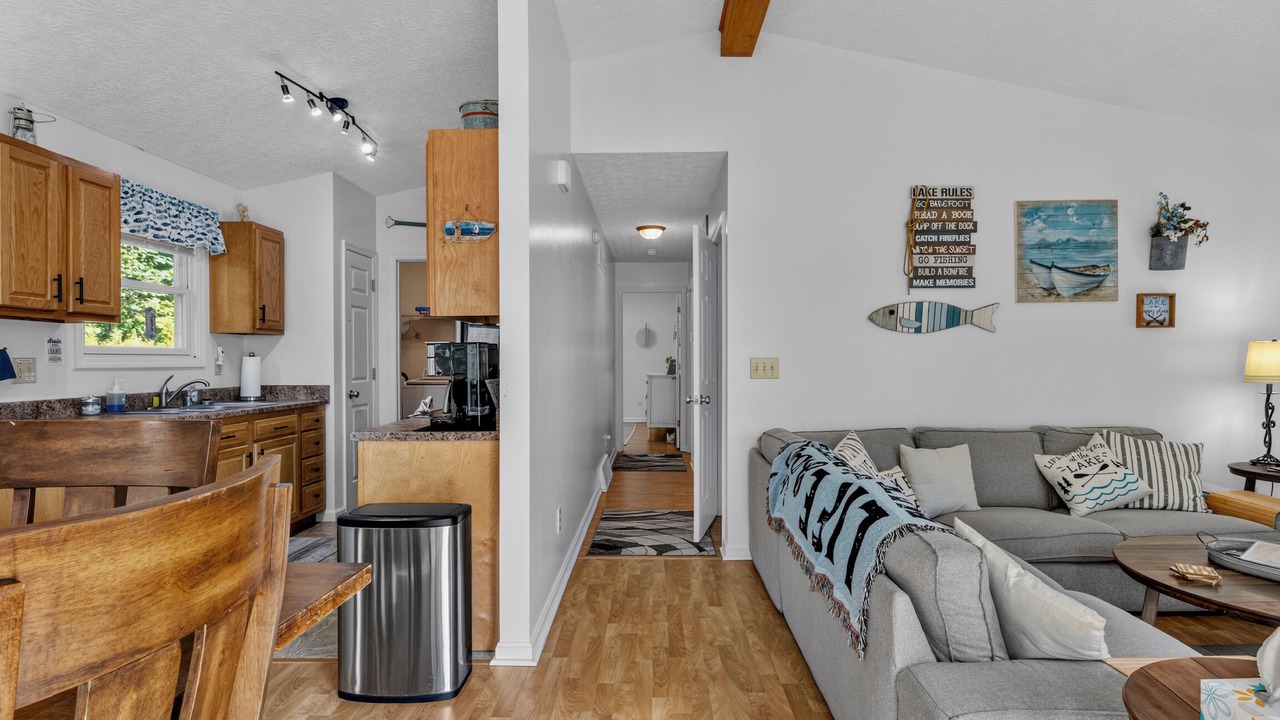 Photo of Livingroom in Crittenden