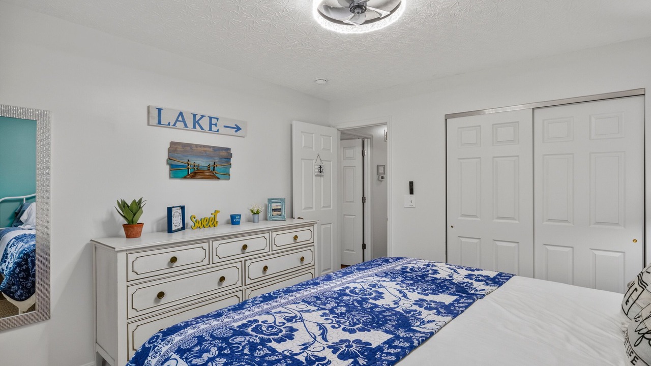 Photo of Bedroom in Crittenden