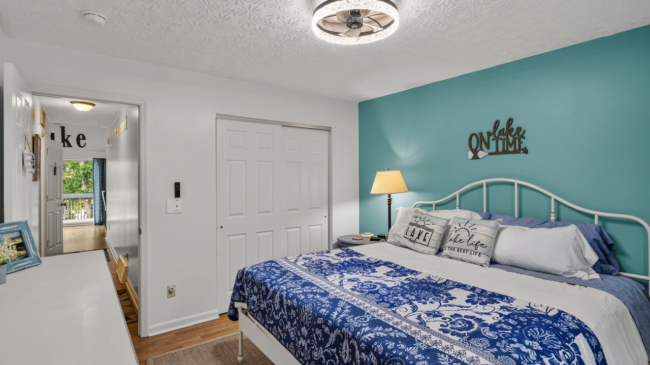 Photo of Bedroom in Crittenden