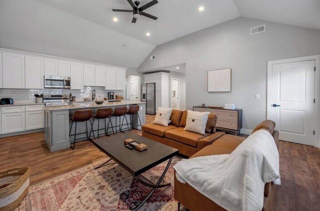 Photo of Livingroom in Lexington