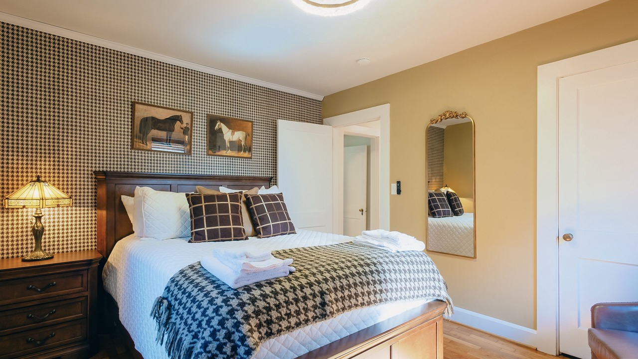 Photo of Bedroom in Frankfort