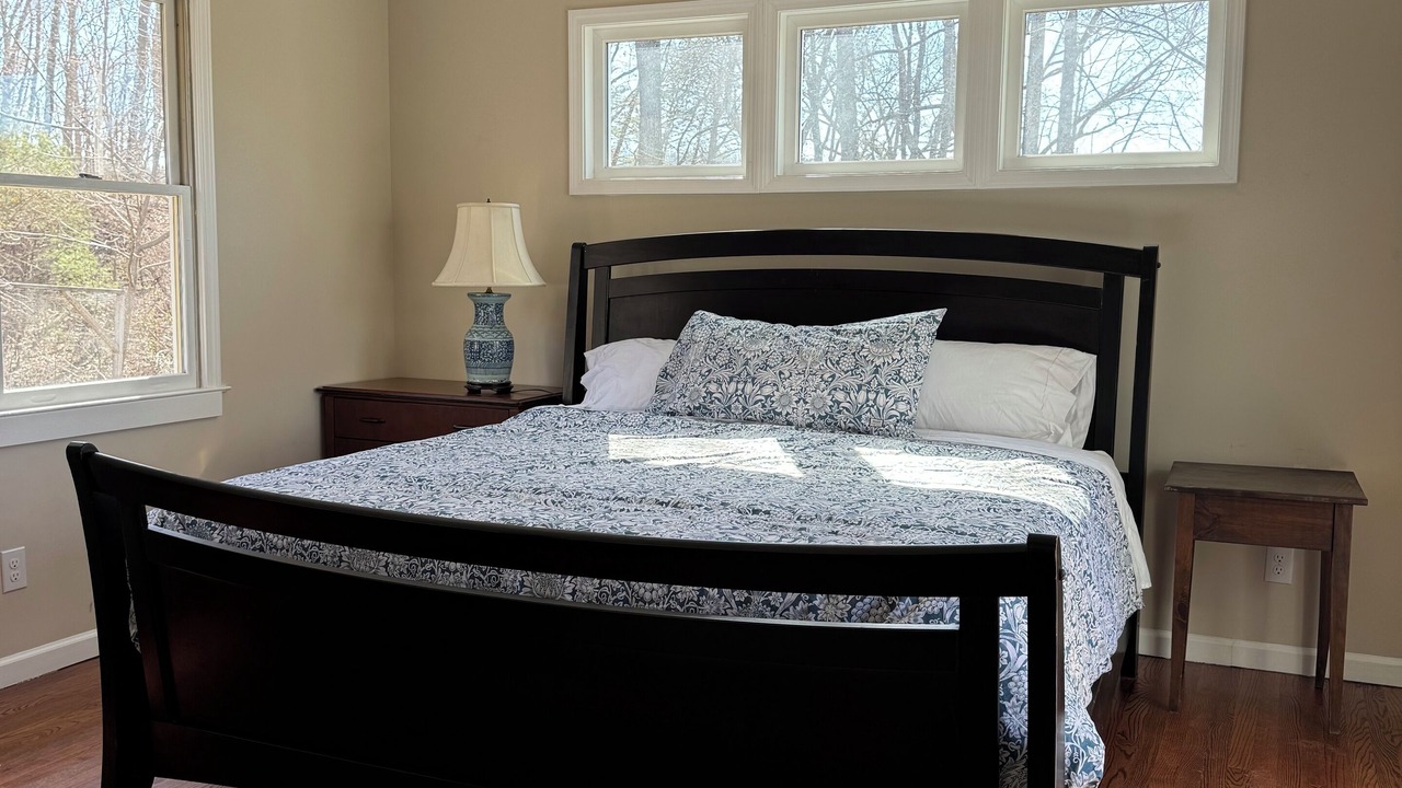 Photo of Bedroom in Woodfin