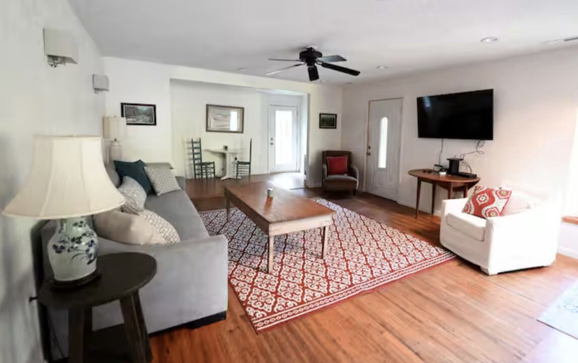 Photo of Livingroom in Woodfin