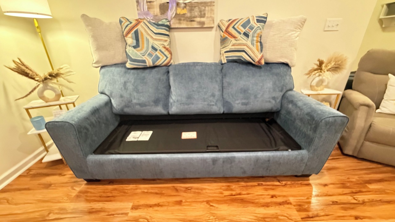 Photo of Livingroom in Cross Lanes
