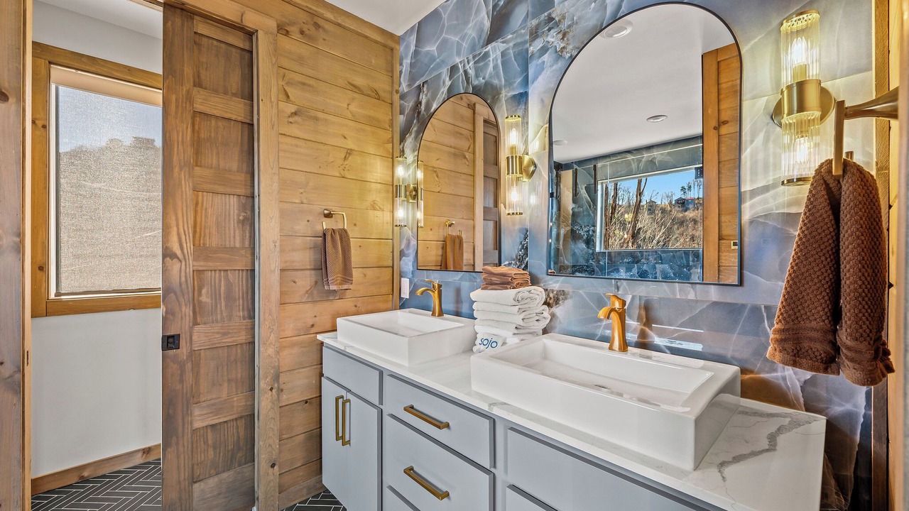 Photo of Bathroom in Chalet Village North