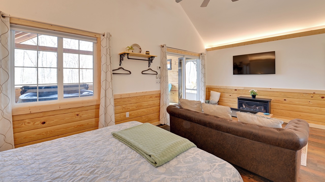 Photo of Bedroom in Frenchburg