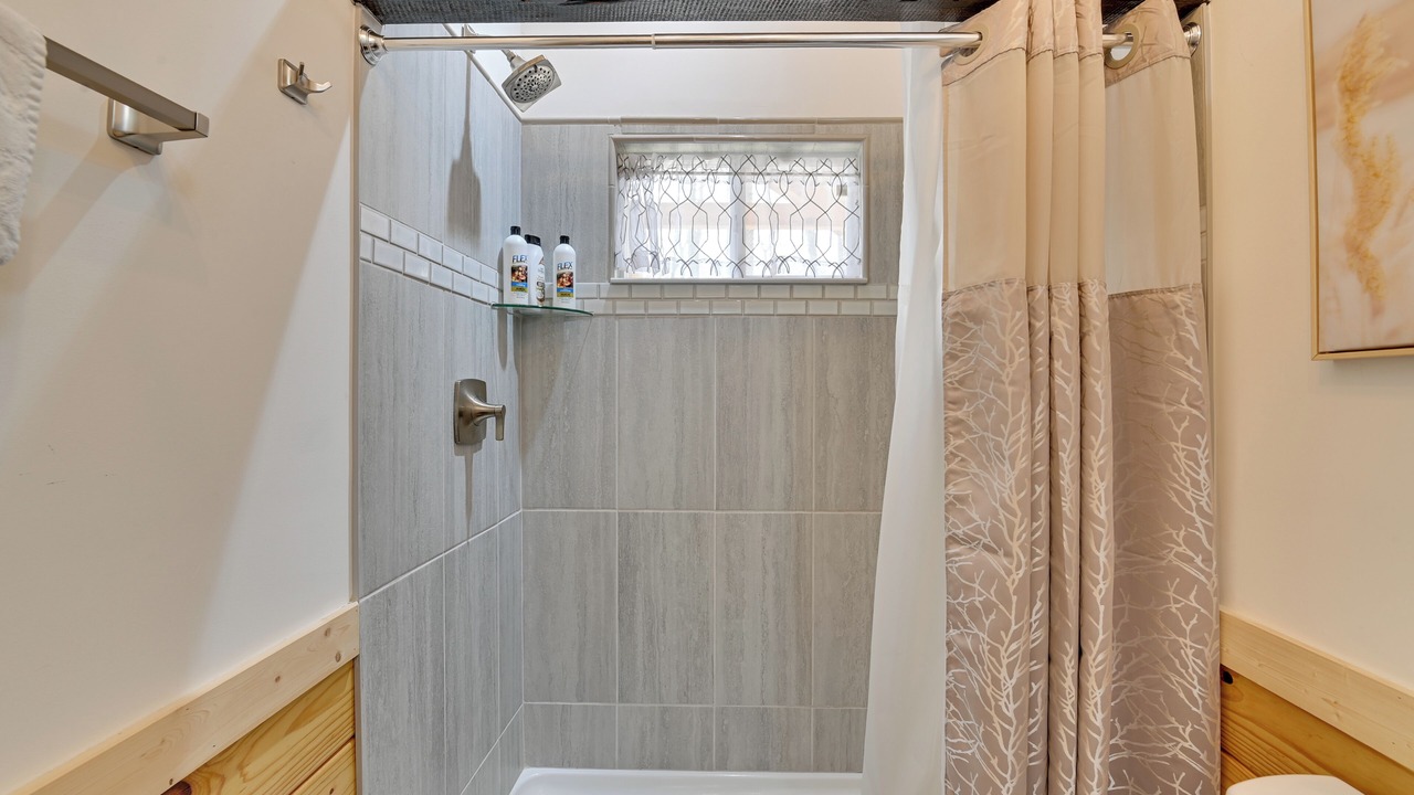 Photo of Bathroom in Frenchburg