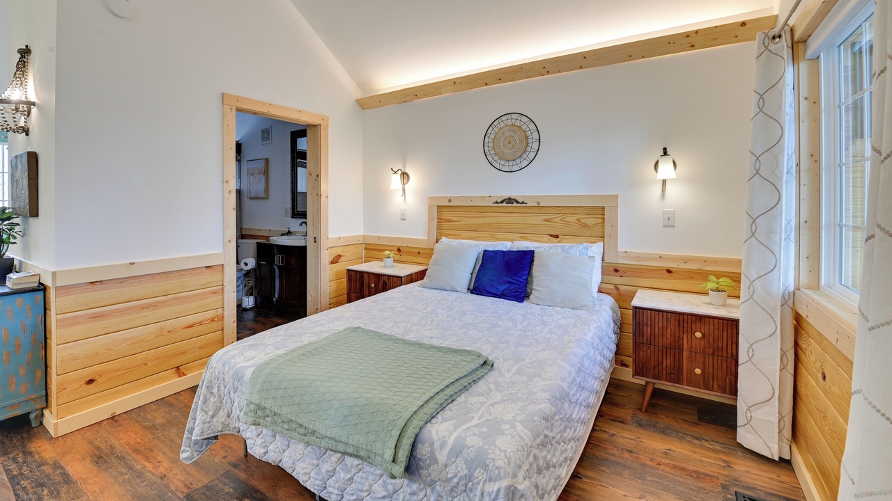 Photo of Bedroom in Frenchburg