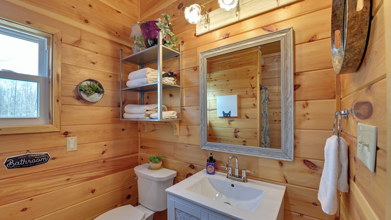 Photo of Bathroom in Frenchburg