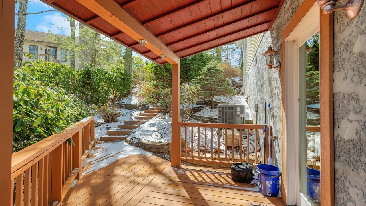 Photo of Outdoor in Newland